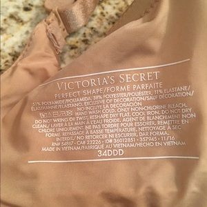 NWT Victorias Secret 34DDD Bra